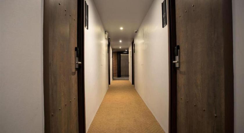 เดอะ เฮ้าส์ ประตูน้ำ Hotel กรุงเทพมหานคร ภายนอก รูปภาพ