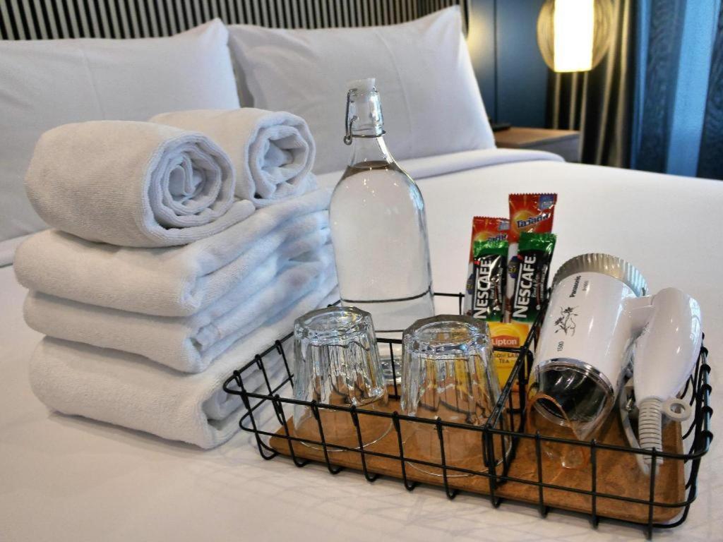 เดอะ เฮ้าส์ ประตูน้ำ Hotel กรุงเทพมหานคร ภายนอก รูปภาพ